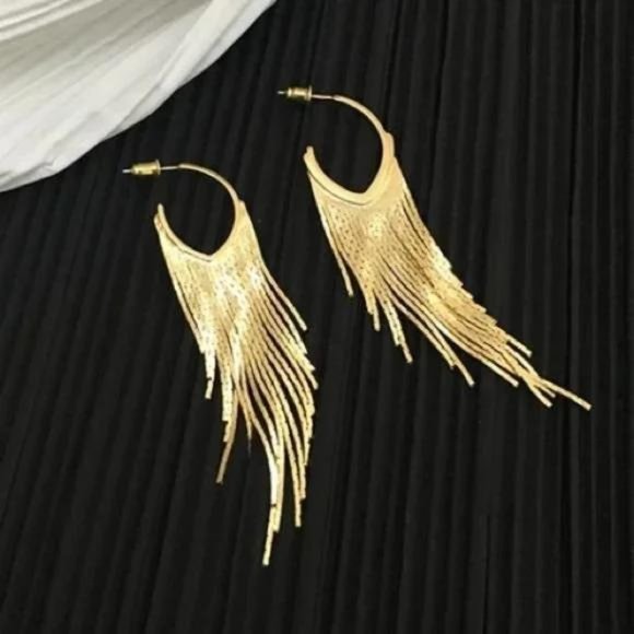 Jewelry - 18K Gold plated tassels dangle Earrings, beautiful Earrings, cute Earrings.